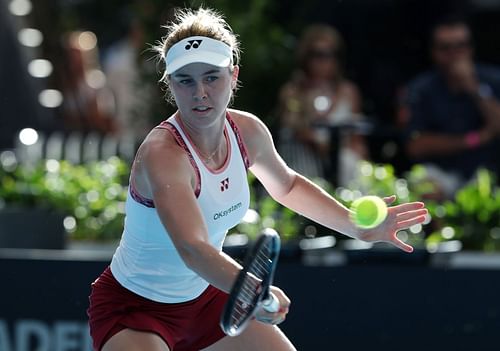 Linda Noskova in action at the 2023 Adelaide International 1 - Day 7