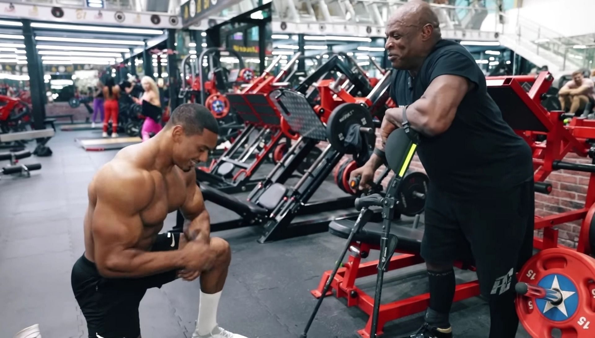 Ronnie Coleman and Larry Wheels (Image via Ronnie Coleman/YouTube)
