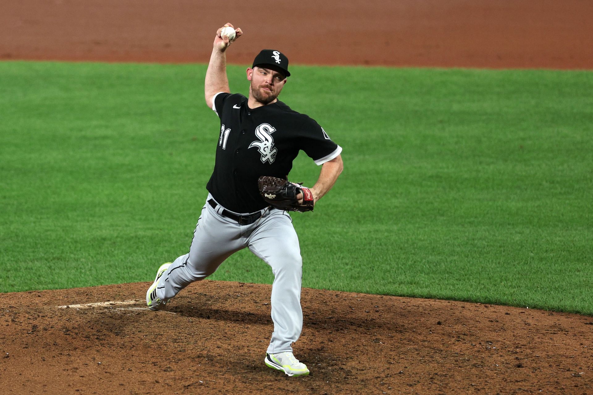 Hendriks pitches 8th inning for White Sox in return from non-Hodgkin  lymphoma - The San Diego Union-Tribune