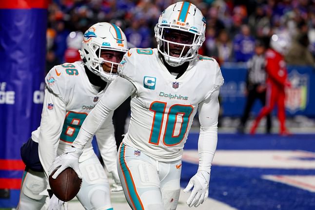 Best NFL Player Props Today: Dolphins vs. Patriots - January 1 - Week 17 | 2022 NFL Football Season