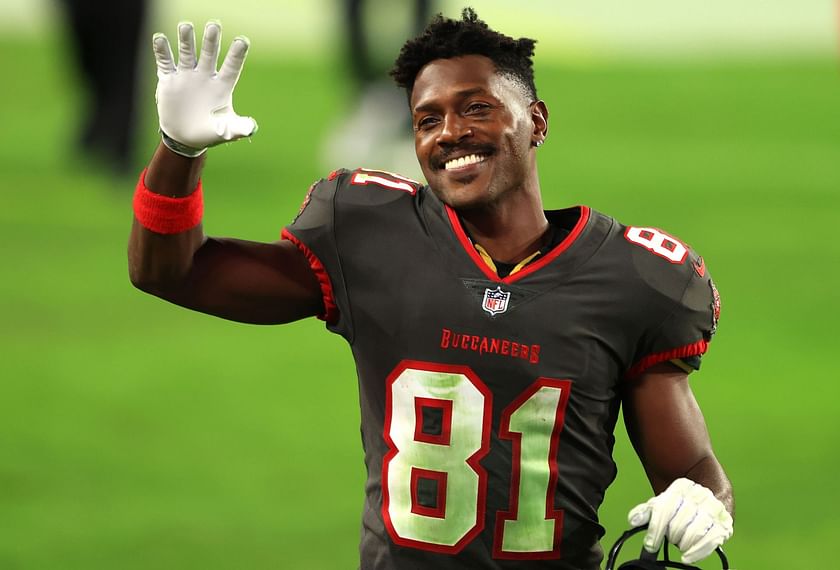 One year of Antonio Brown's shirtless storm-out: Where is the controversial  ex-Buccaneers WR now?