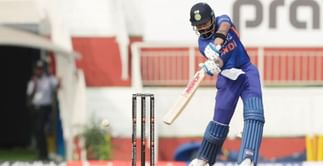 Virat Kohli goes past Mahela Jayawardene to become the 5th highest run-getter in ODIs
