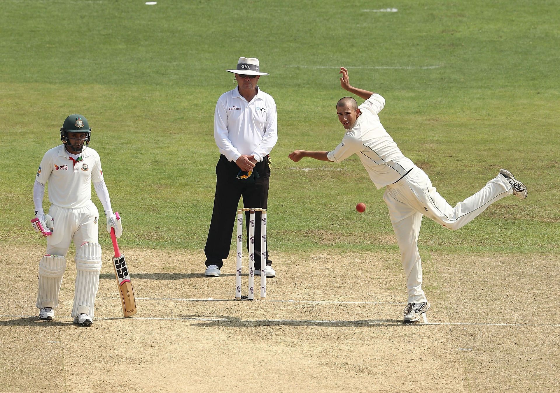 Bangladesh v Australia - 2nd Test: Day 1