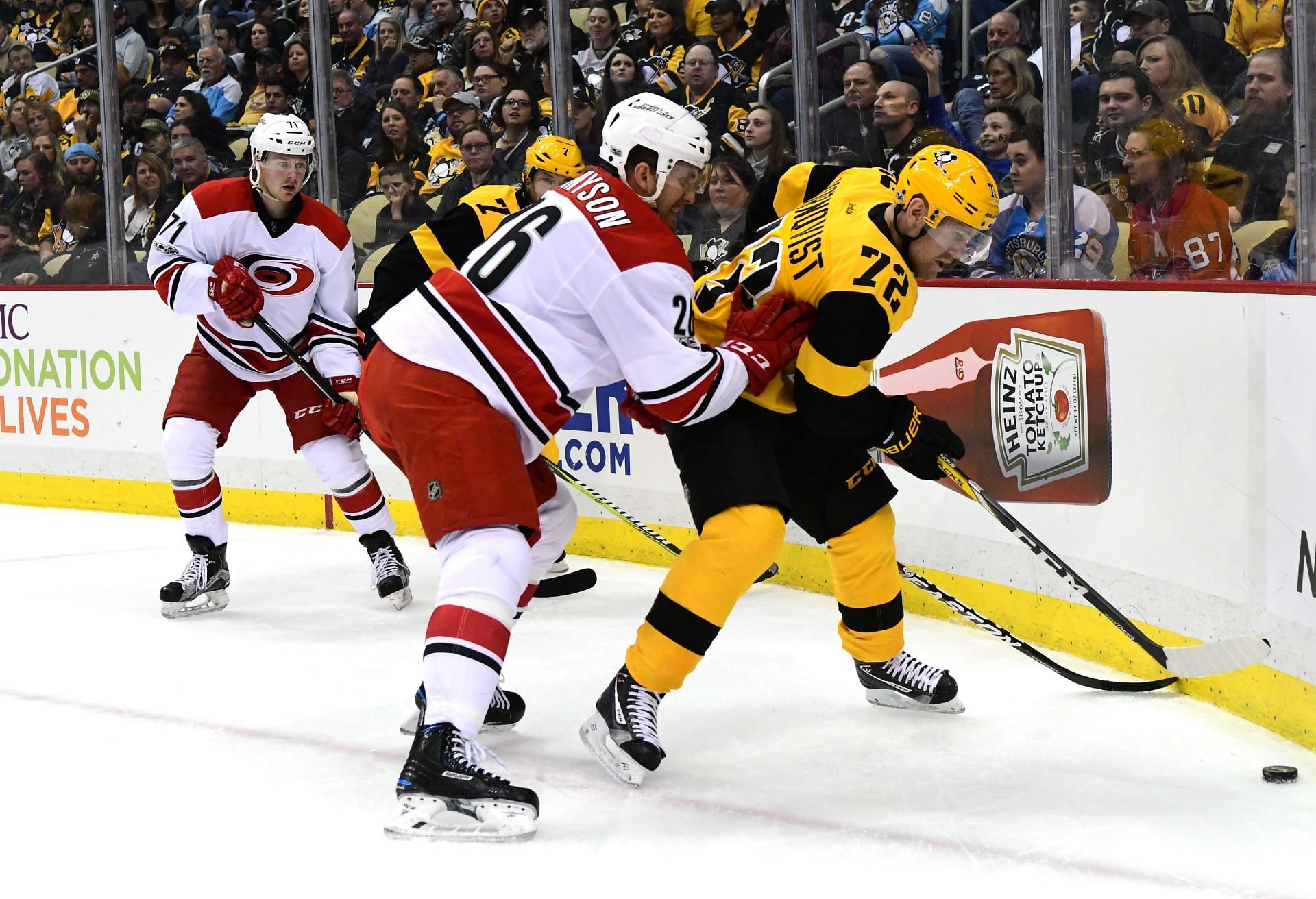 Carolina Hurricanes v Pittsburgh Penguins