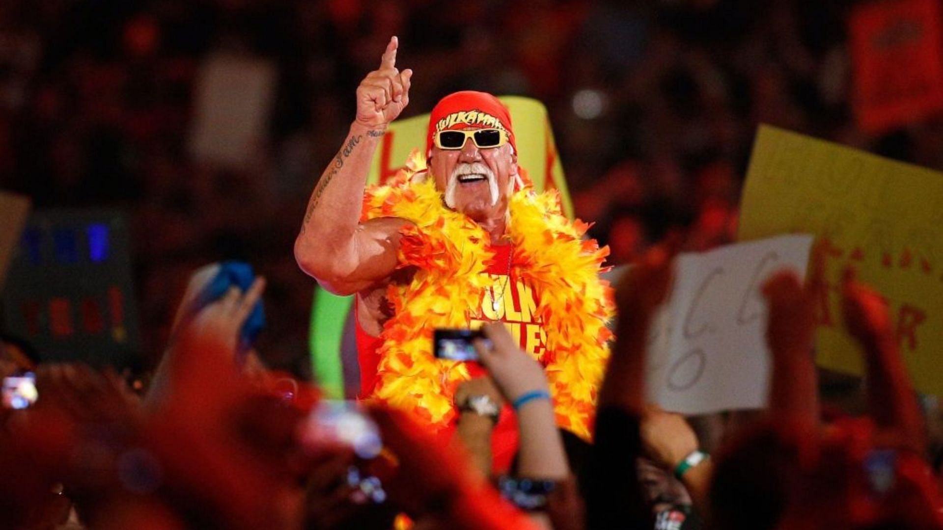 WWE Hall of Famer Hulk Hogan will reportedly be at RAW XXX