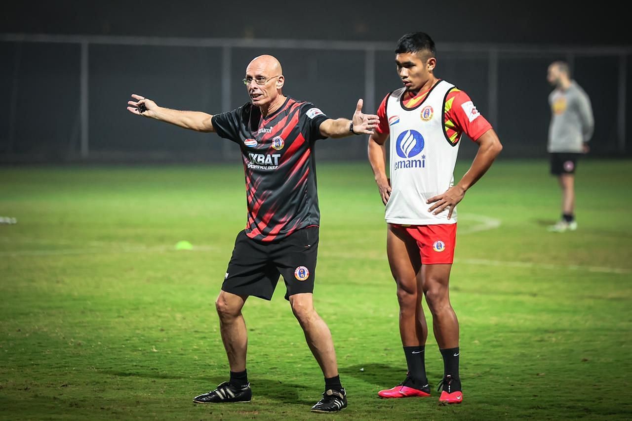 Stephen Constantine training East Bengal players ahead of their clash against Hyderabad FC.