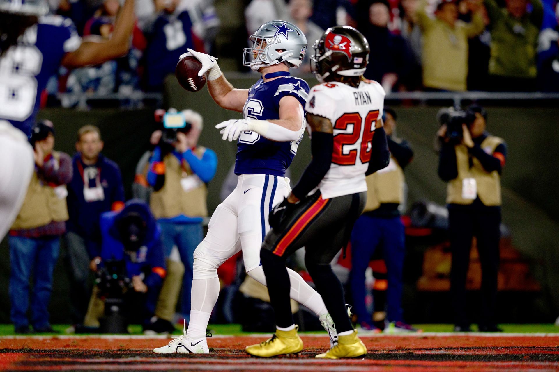 Cowboys' Dak Prescott has historic night in win over Bucs, leads Dallas to  first road playoff win in 30 years 