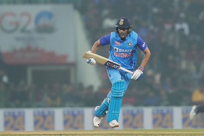 IND vs NZ : भारत की जीत के बावजूद शुभमन गिल और इशान किशन पर भड़के फैंस, ट्विटर पर आईं तीखी प्रतिक्रियाएं