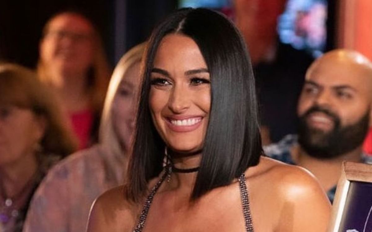 "Keep doing your thing": Barmageddon fans are obsessed with host Nikki Bella's style on the show