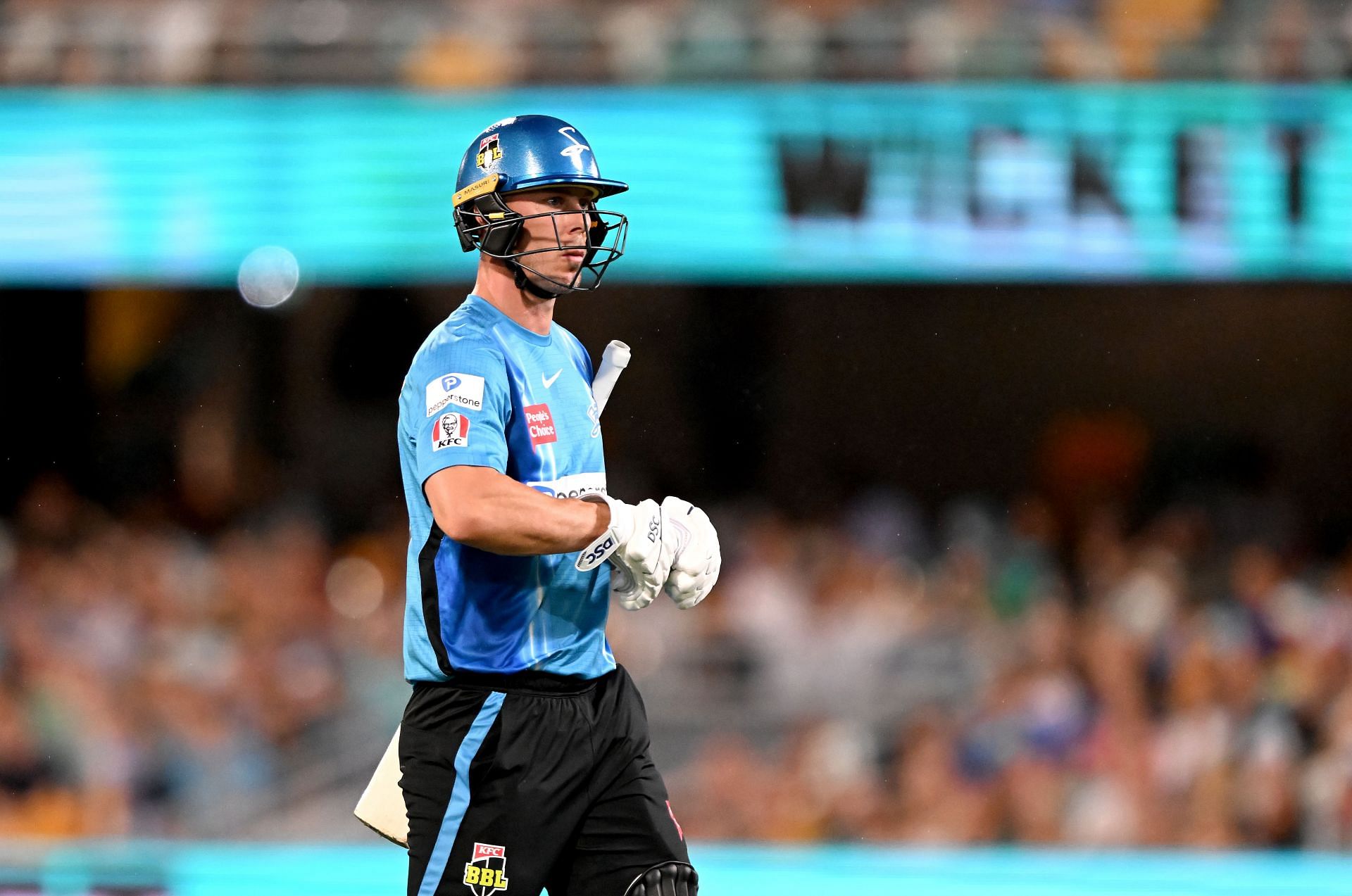 BBL - Brisbane Heat v Adelaide Strikers