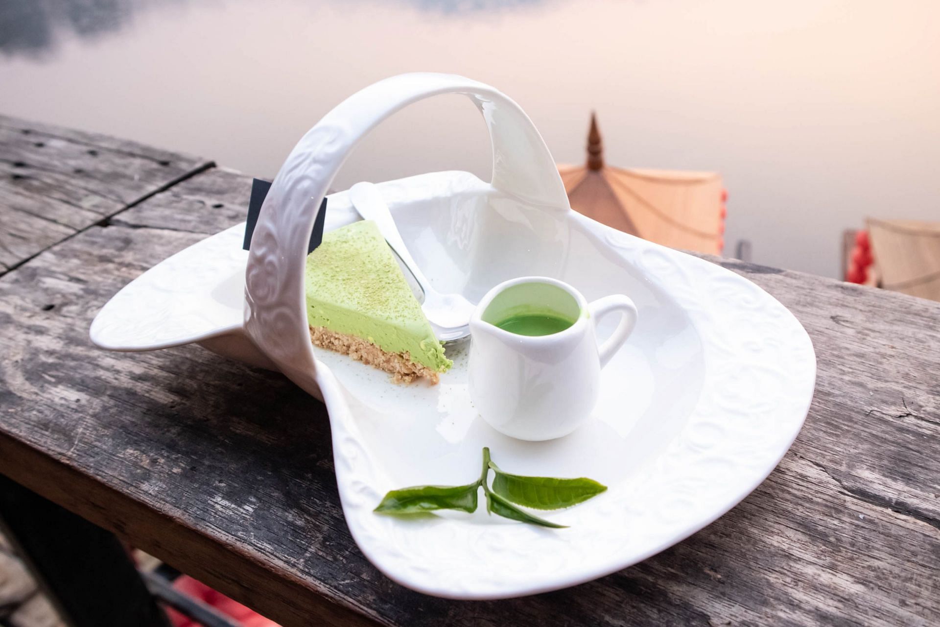 3 Benefits and 3 Side Effects of Matcha Tea