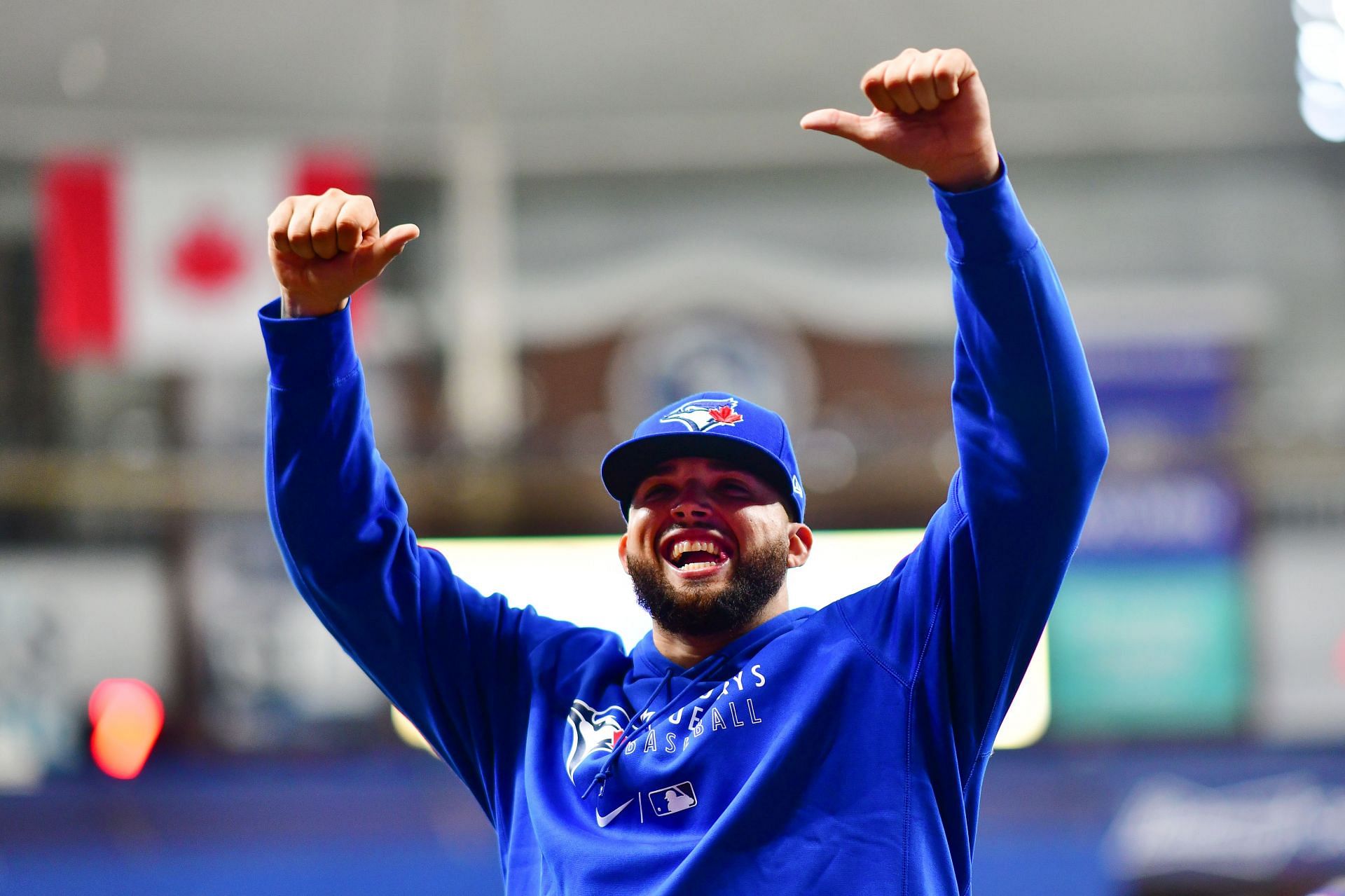 Alek Manoah documents first MLB All-Star weekend with girlfriend