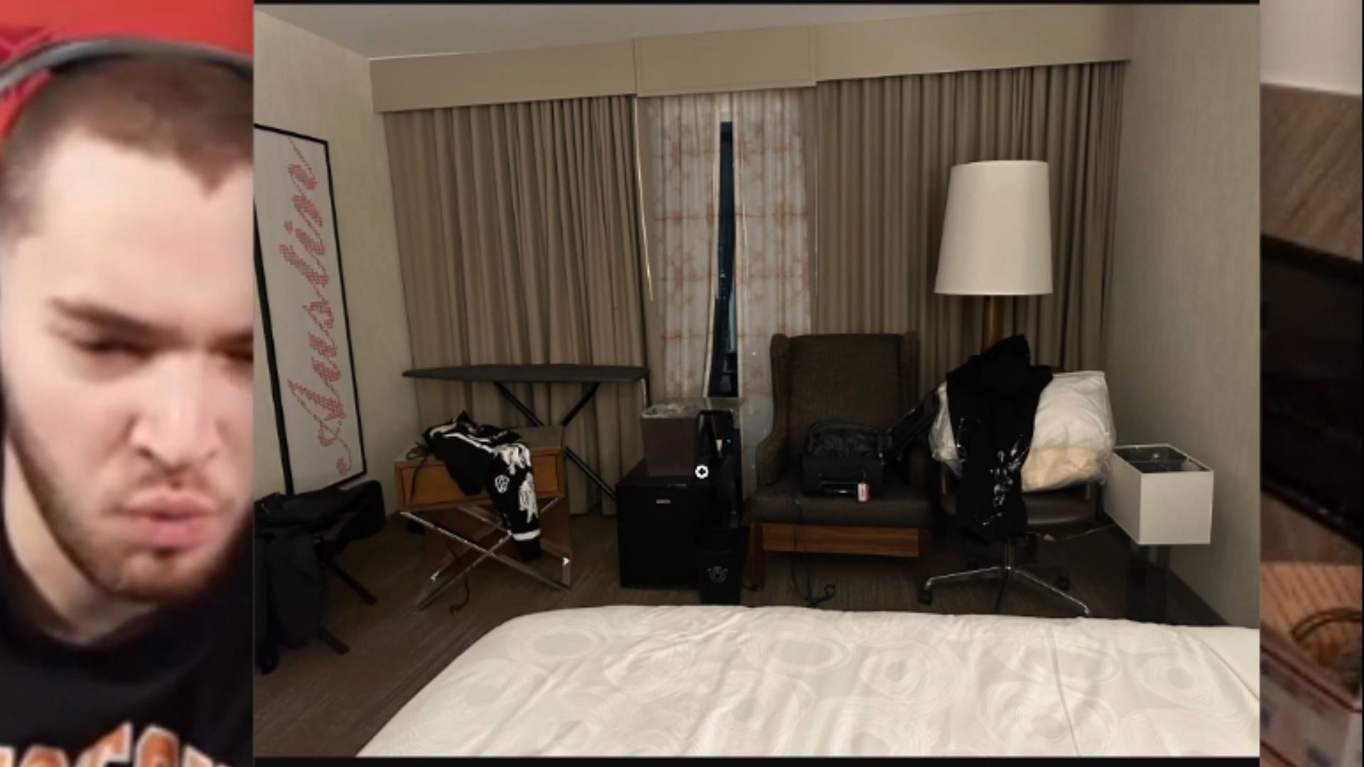 xQc&#039;s hotel room (Image via Twitch)