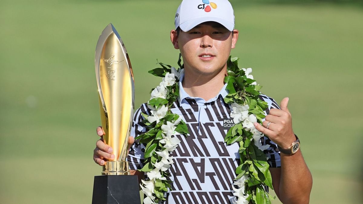 What is inside 2023 Sony Open winner Si Woo Kim’s bag? Have a look