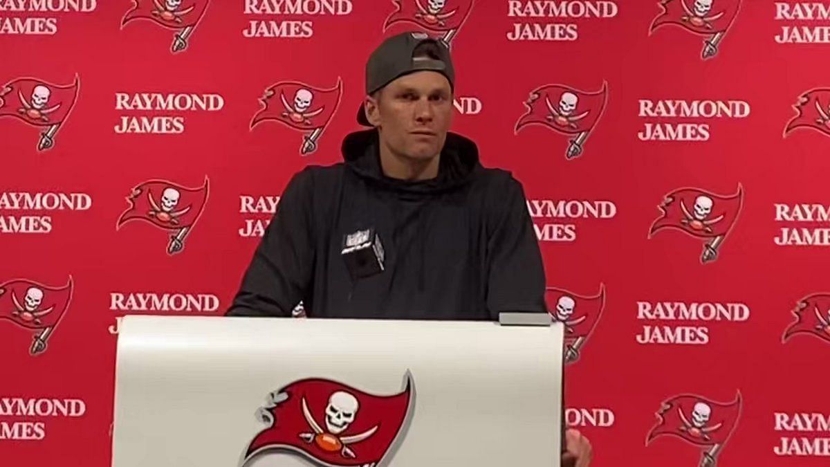 Tom Brady has terse 1:43 press conference after Buccaneers are upset by  Washington Football Team 