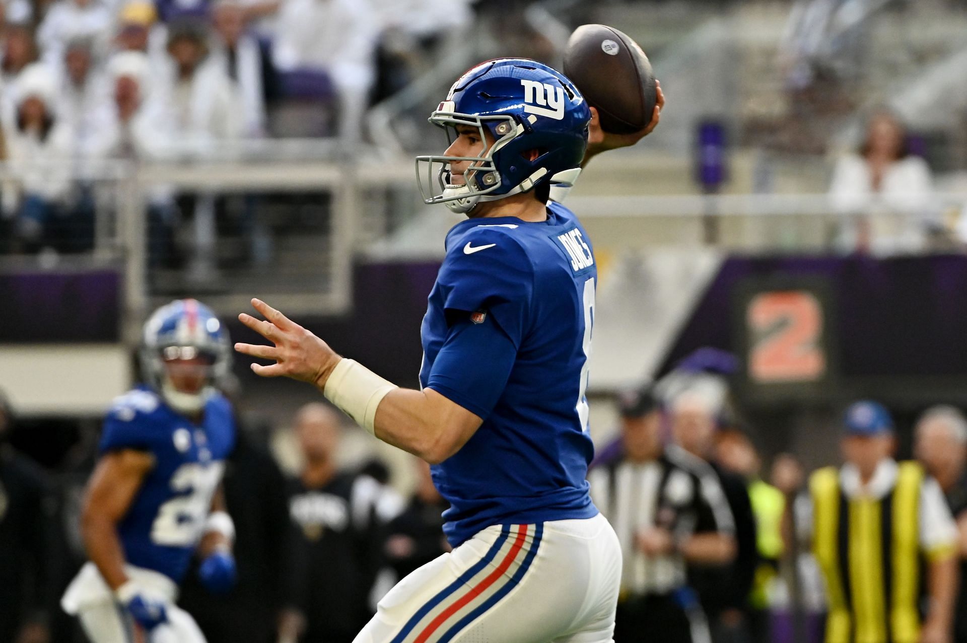 Giants tweak Daniel Jones' contract for salary cap space