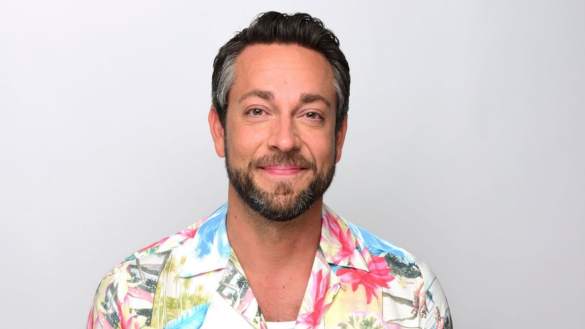 Zachary Levi under fire after seemingly anti-vax tweet (Image via Getty Images)