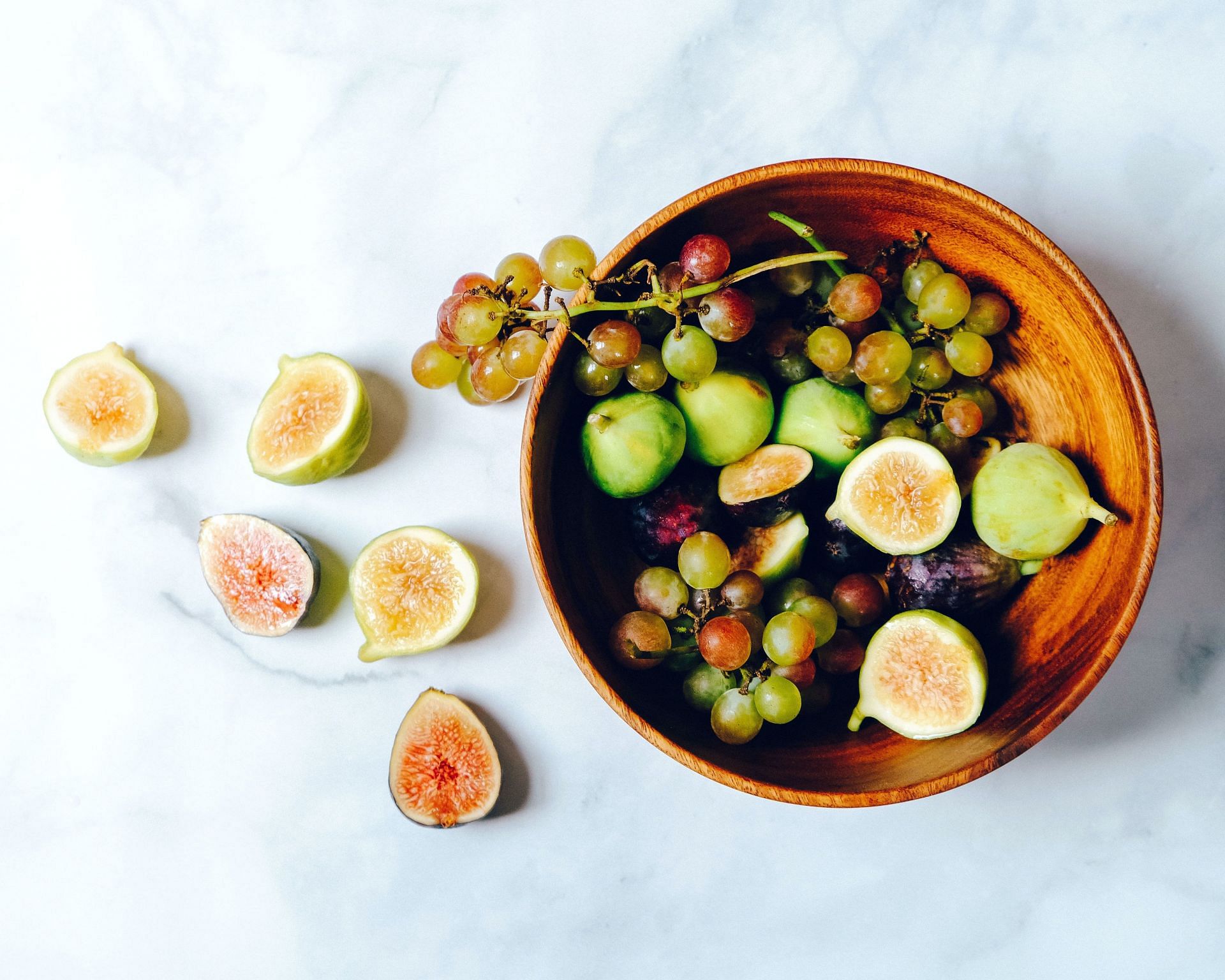 Figs are extremely beneficial for heart health and cholesterol level. (Image via Pexels/Ella Olsson)