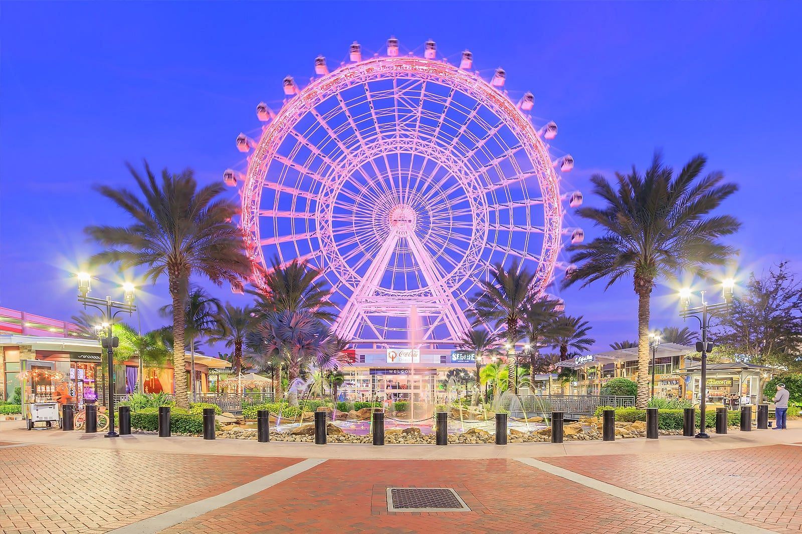 More than 60 riders were left stuck at a 400-ft-tall Ferris wheel at Orlando&rsquo;s ICON Park after the power went off on the night of 31st December 2022. (Image via ICON)