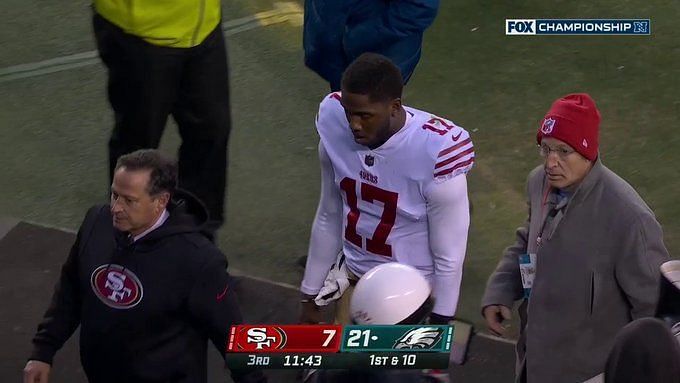 BREAKING: The 49ers Run Out Of Health QBs After Josh Johnson Leaves Game  With Head Injury - Daily Snark