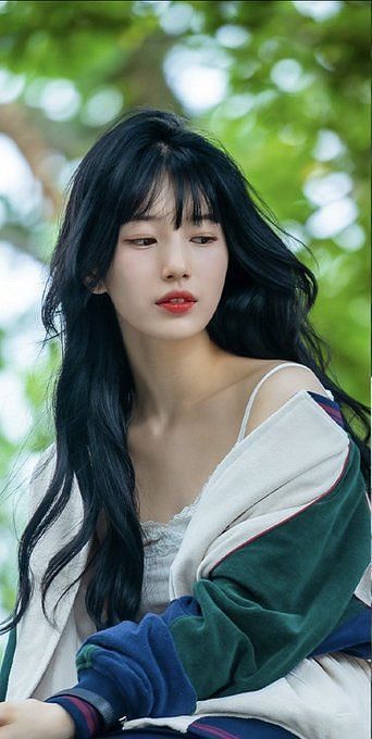 Bae Suzy to Play Idol in Netflix Series 'Doona!