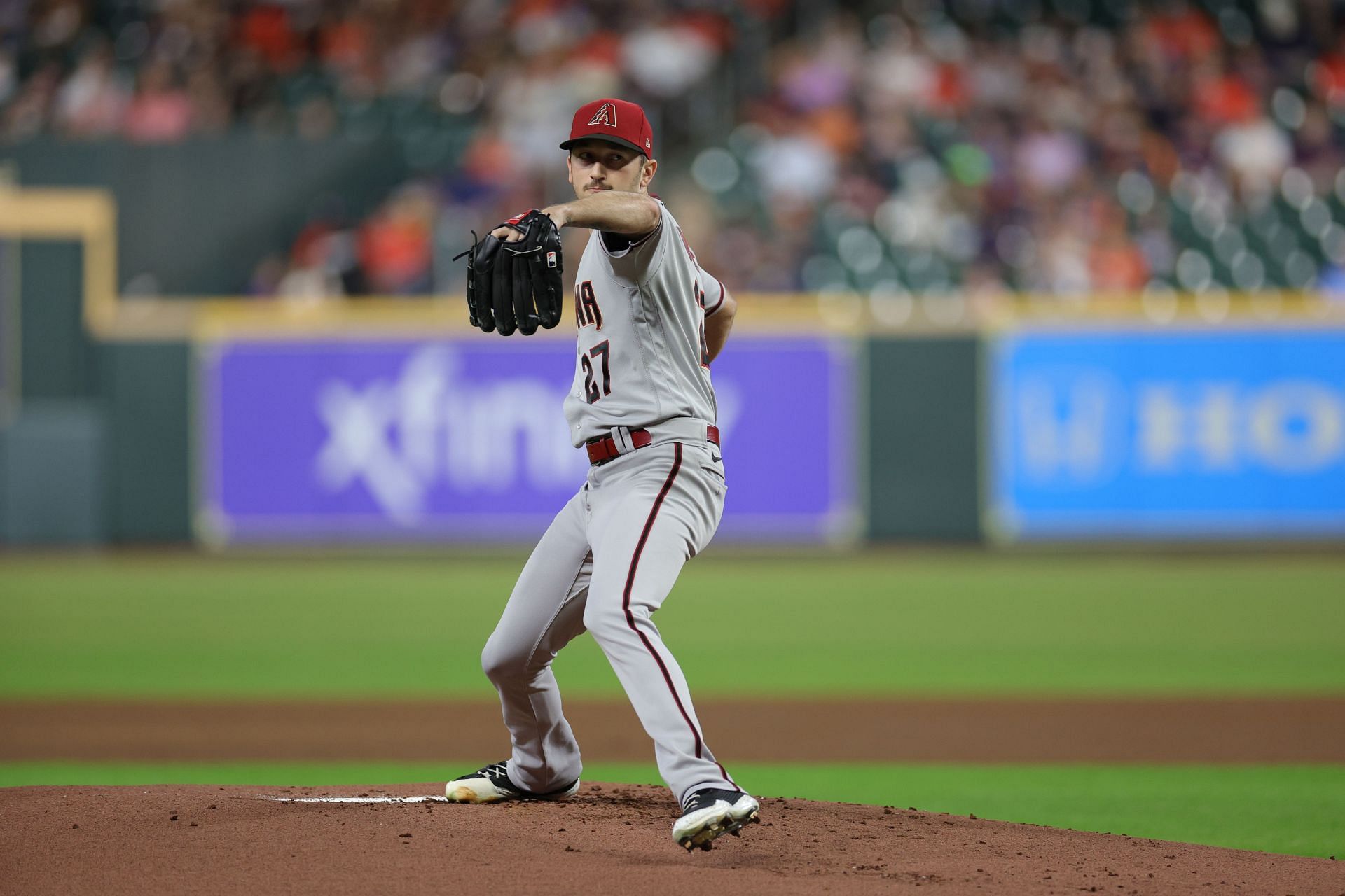 Zach Davies of the Arizona Diamondbacks delivers during the first inning against the Houston Astros.