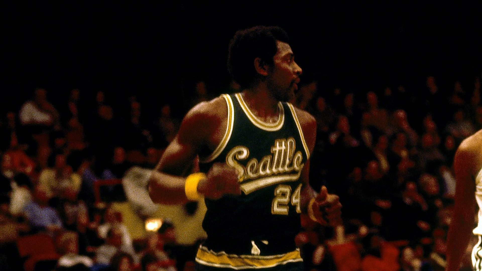 Spencer Haywood playing for Seattle SuperSonics