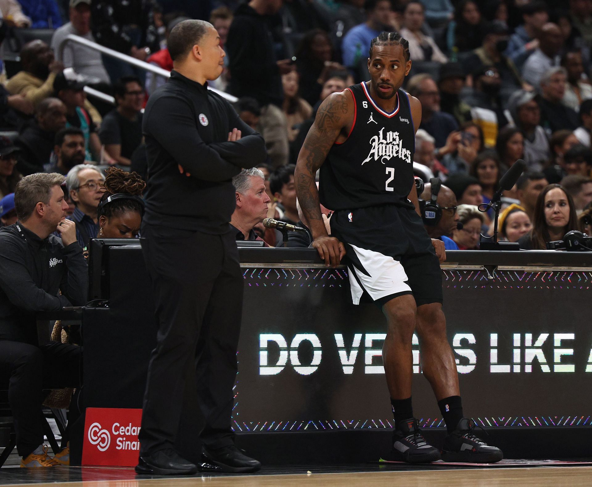 San Antonio Spurs v Los Angeles Clippers