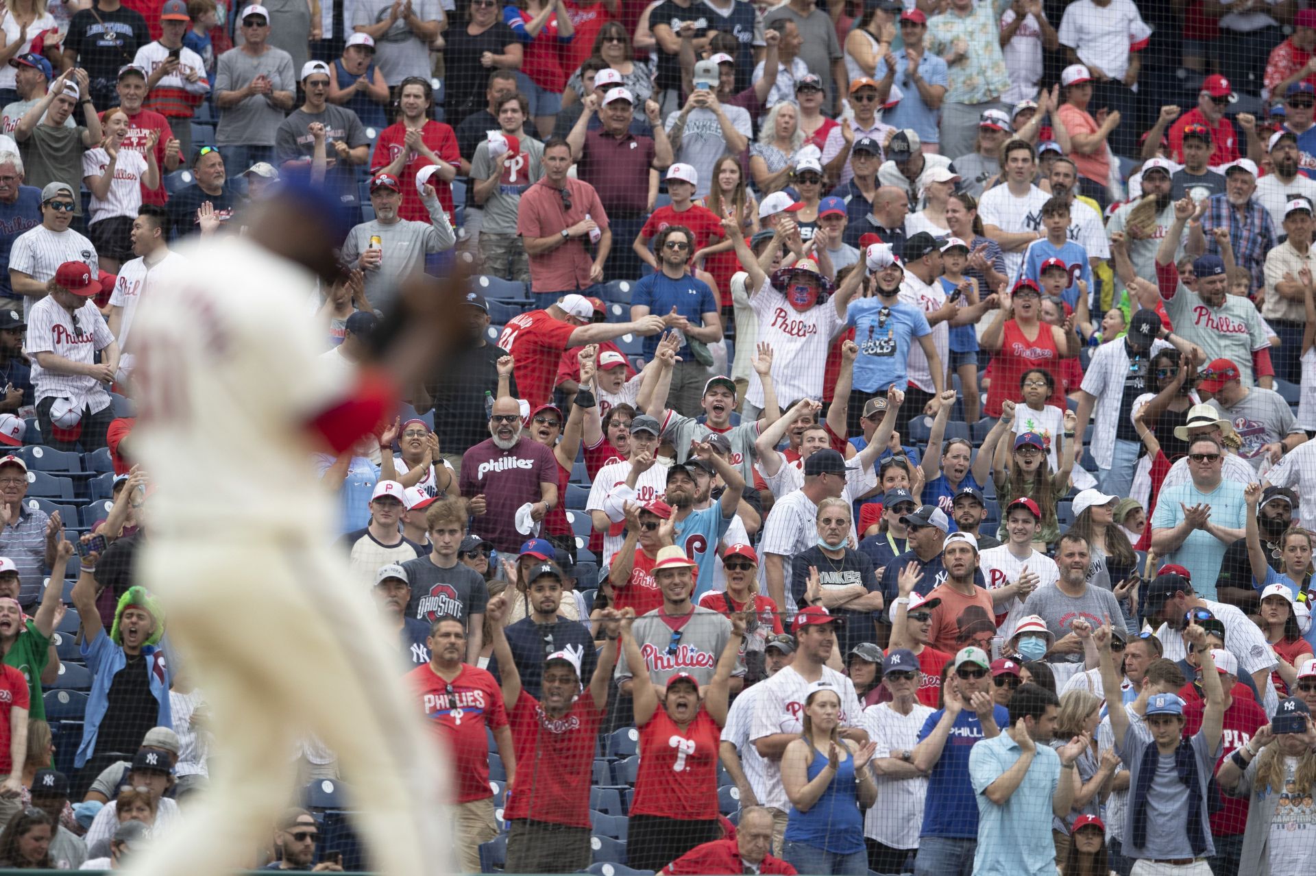 Philadelphia Phillies fans thrilled to hear that opposing coach called  playing in Philadelphia four hours of hell: Greatest fans in all of sports