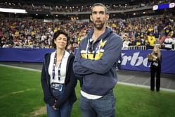 “Might need another talk” – Fans react to Michael Phelps’ pep talk to Michigan linebackers ahead of Fiesta Bowl