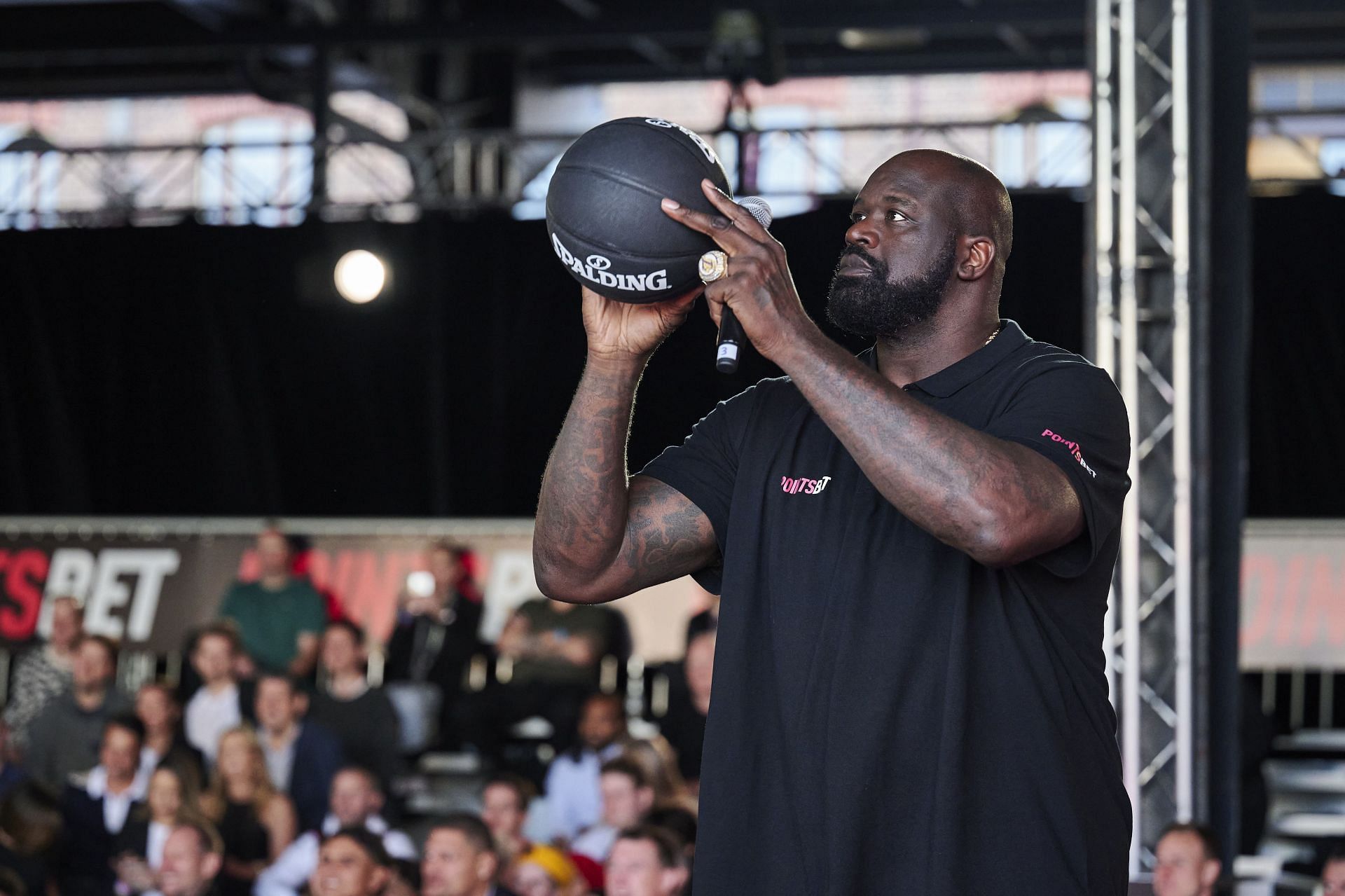 Shaq had a humbling experience at Robert G. Cole High School (Image via Getty Images)