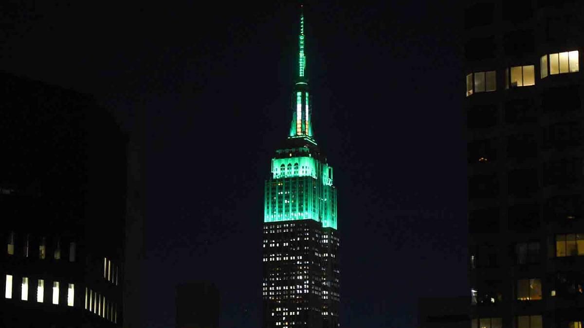 Empire State Building honoring Philadelphia Eagles (Courtesy: Yahoo Sports)