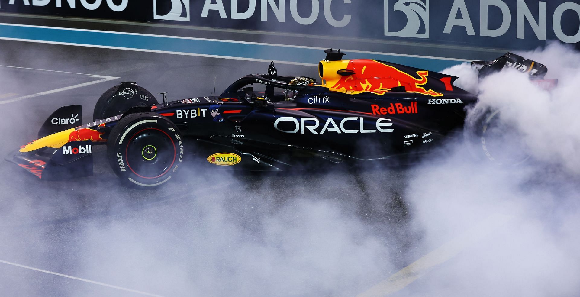 NEW] Red Bull Racing Make It A Double 2021-2022 Driver's World
