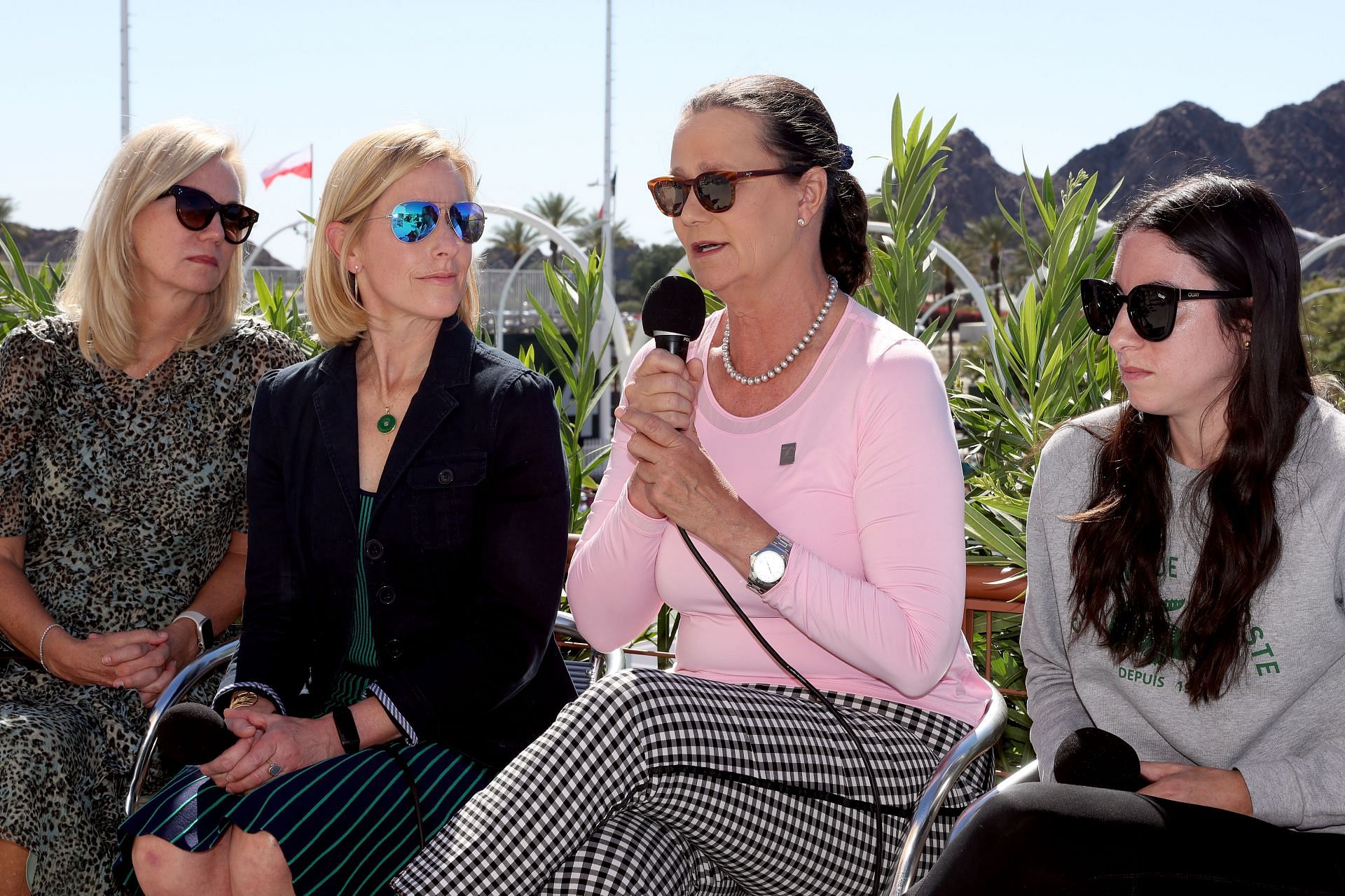 Pam Shriver&#039;s (2nd right) relationship with Don Candy started when she was 17 years old.