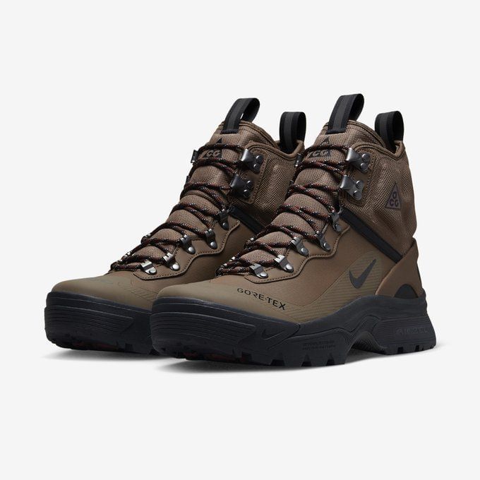 nike high top suede sneakers