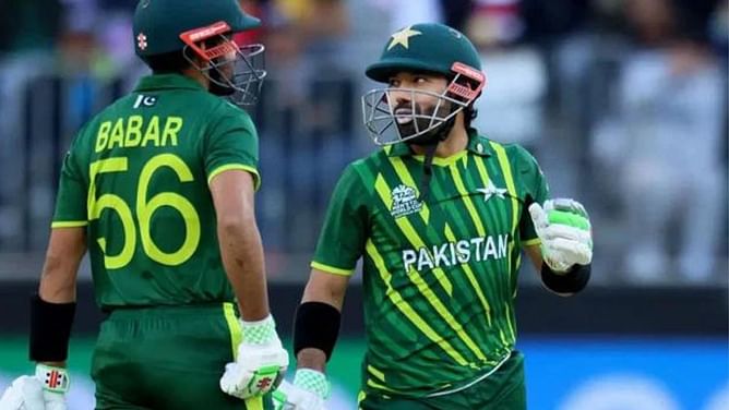 "Favoritism won't help you build a team for the World Cup"- Danish Kaneria slams Pakistan's team selection