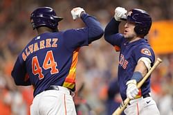 Astros star Alex Bregman jokes with Yordan Alvarez about winning the Houston Athlete of the Year award: "I already won the award twice"