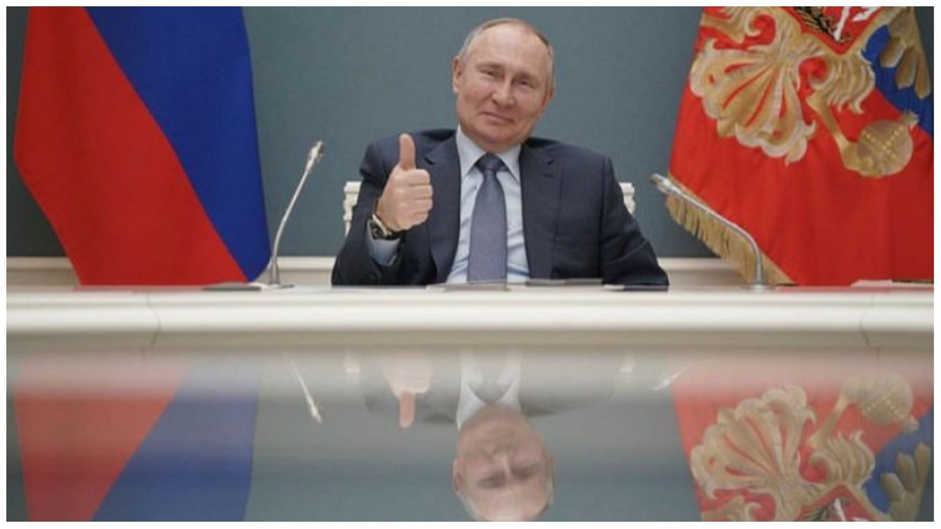 Putin attending a meeting. (Photo via Instagram/_vladimir_putin)