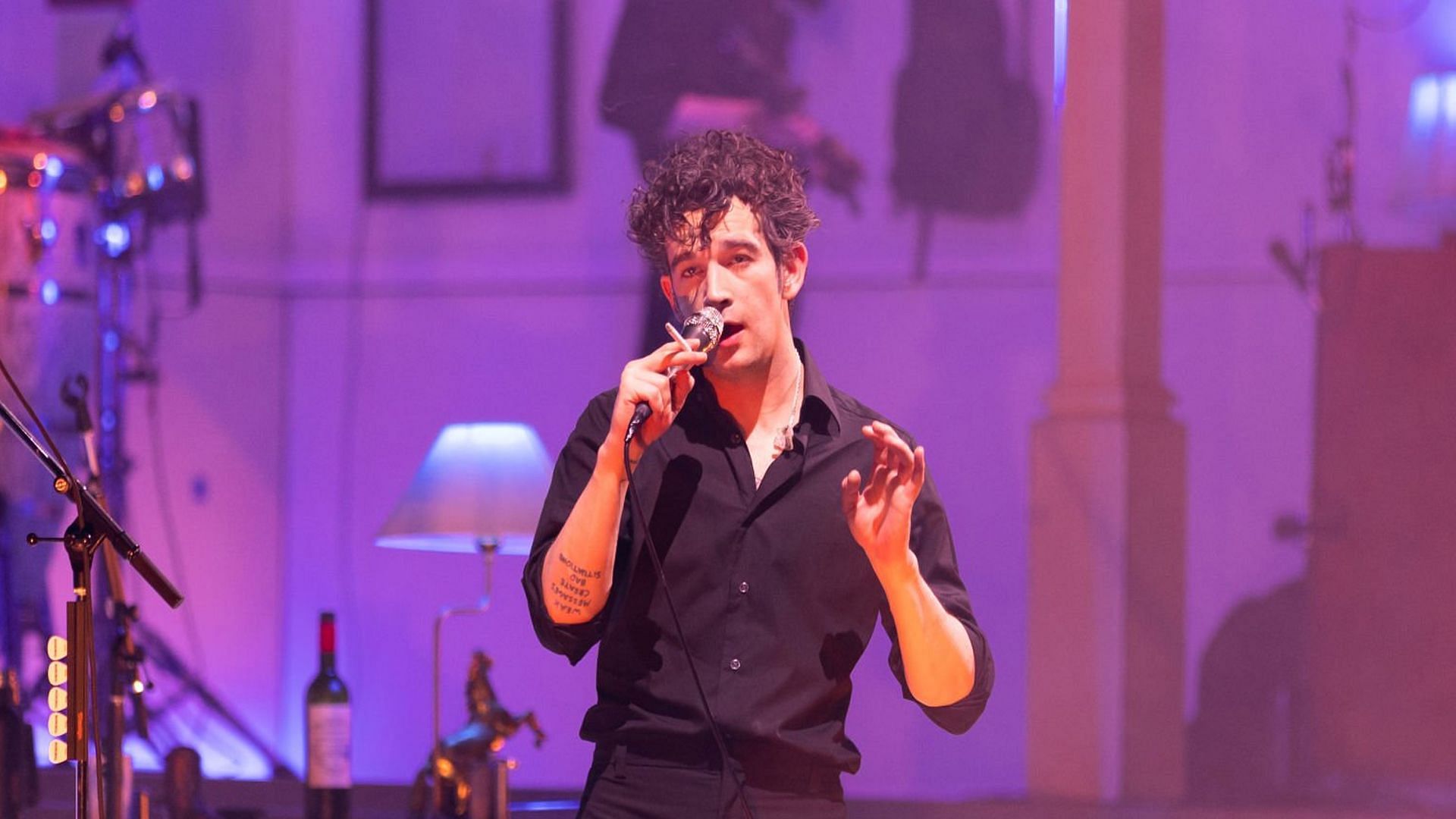 Matty Healy is in the news again for his antics (Image via Getty Images)
