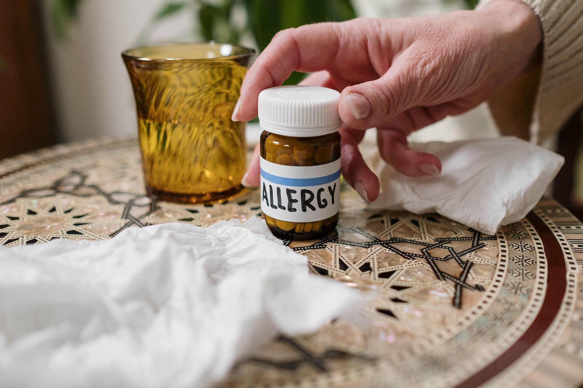 Allergy medications can prevent itching. (Photo via Pexels/cottonbro studio)