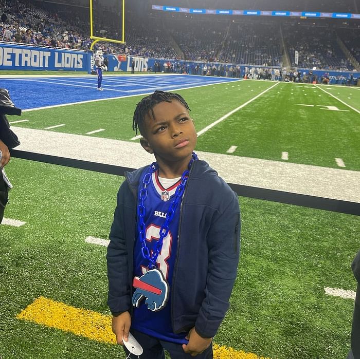 Damar Hamlin & his little brother Damir on The Masked Singer