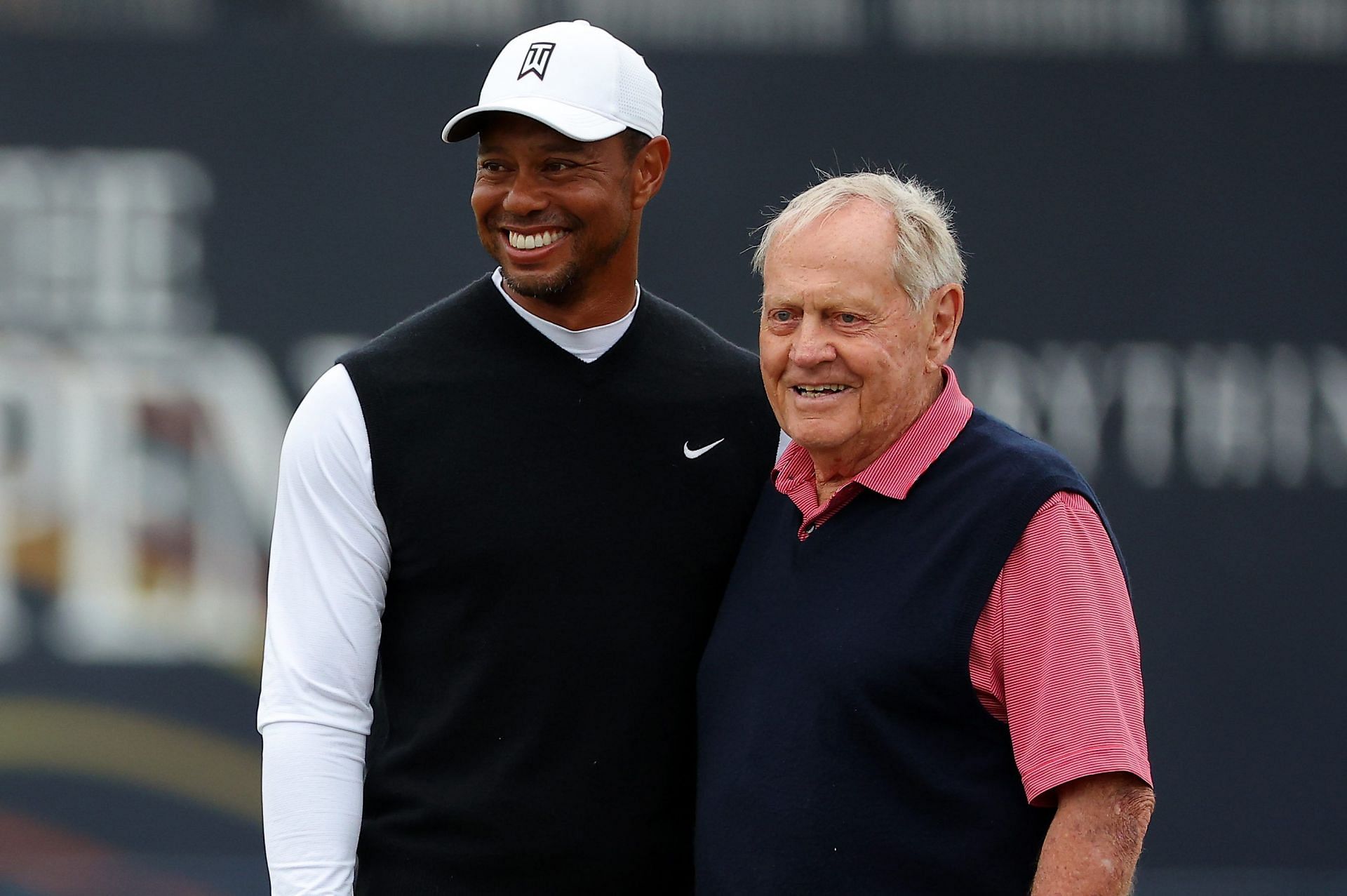 Tiger Woods and Jack Niklaus (Image via Inside Hook)