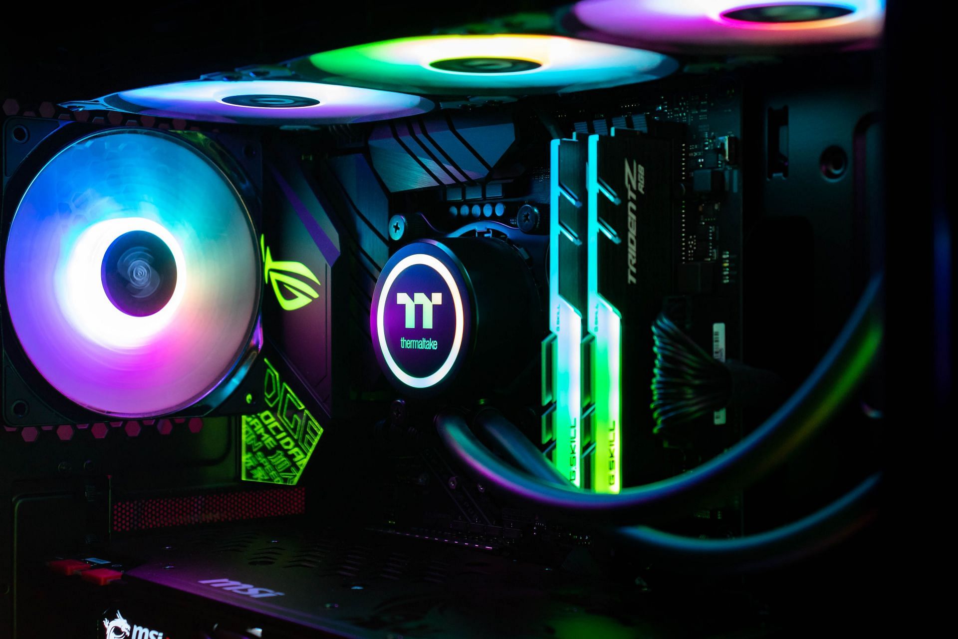 Stunning looking cases for your Nvidia RTX 4090 (Image via Christian Wiediger/Unsplash)