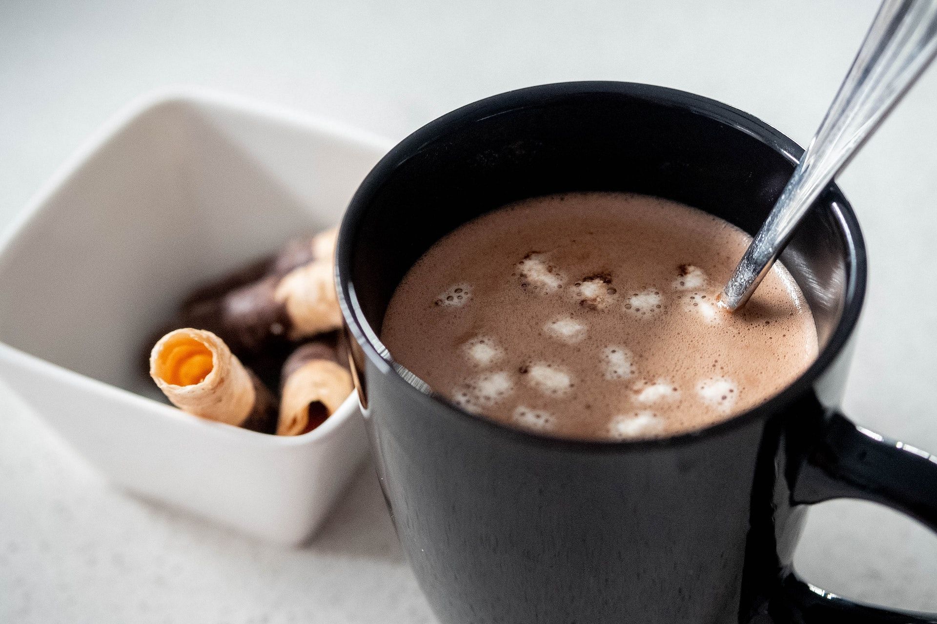 Hot chocolate promotes heart health. (Photo via Pexels/Isaiah Quindo)