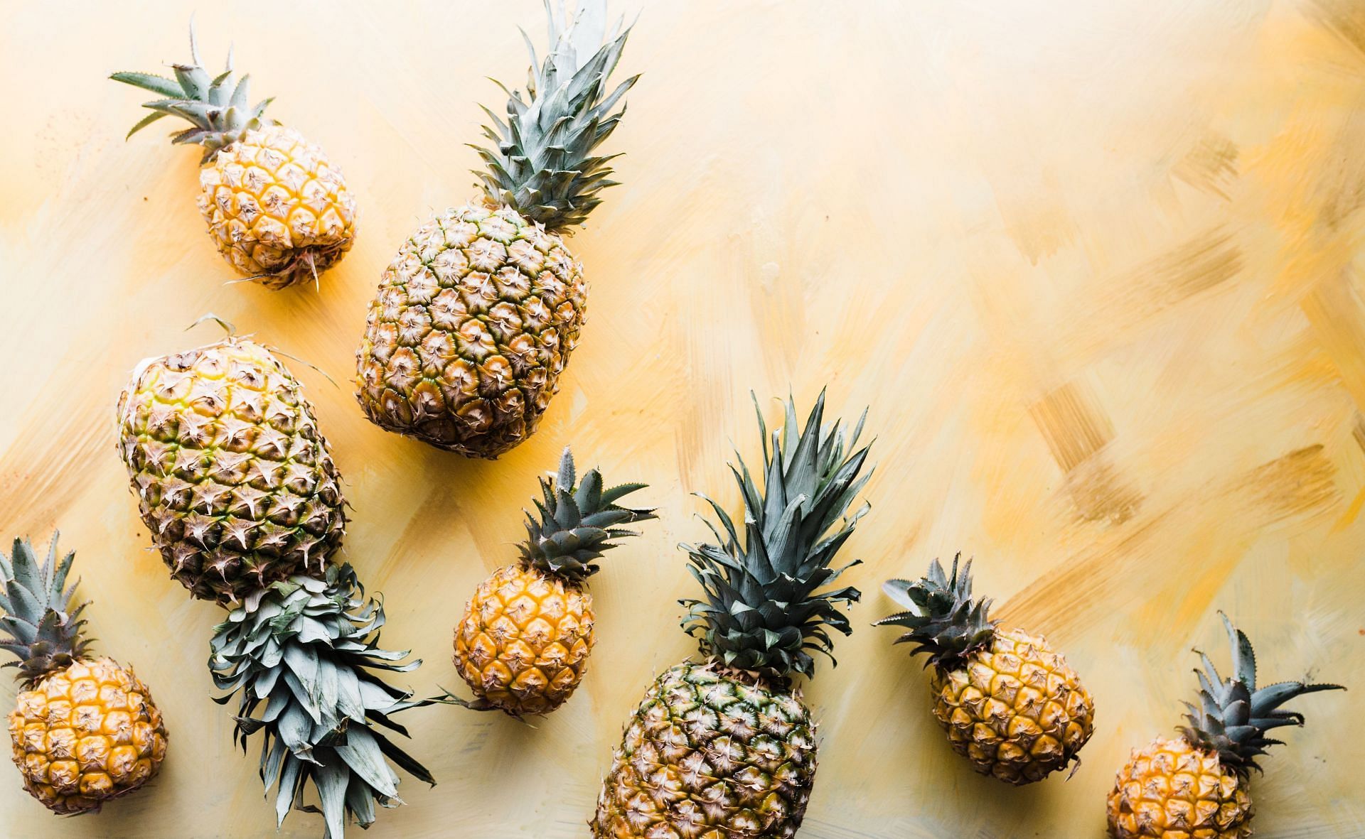 Pineapples are rich sources of several antioxidants (Image via Unsplash/Brooke Lark)