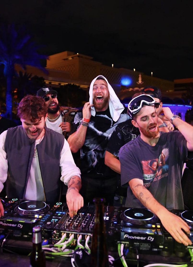 Kelce hanging with The Chainsmokers. Source: @xslasvegas and @wynnlasvegas (IG)