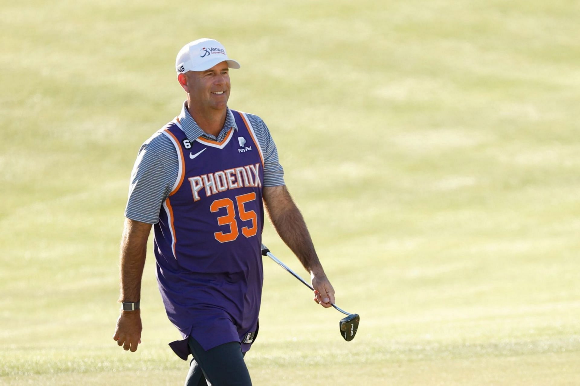 Cink was spotted wearing a Phoenix jersey with the number 35 and the name &quot;Durant&quot; on the back.