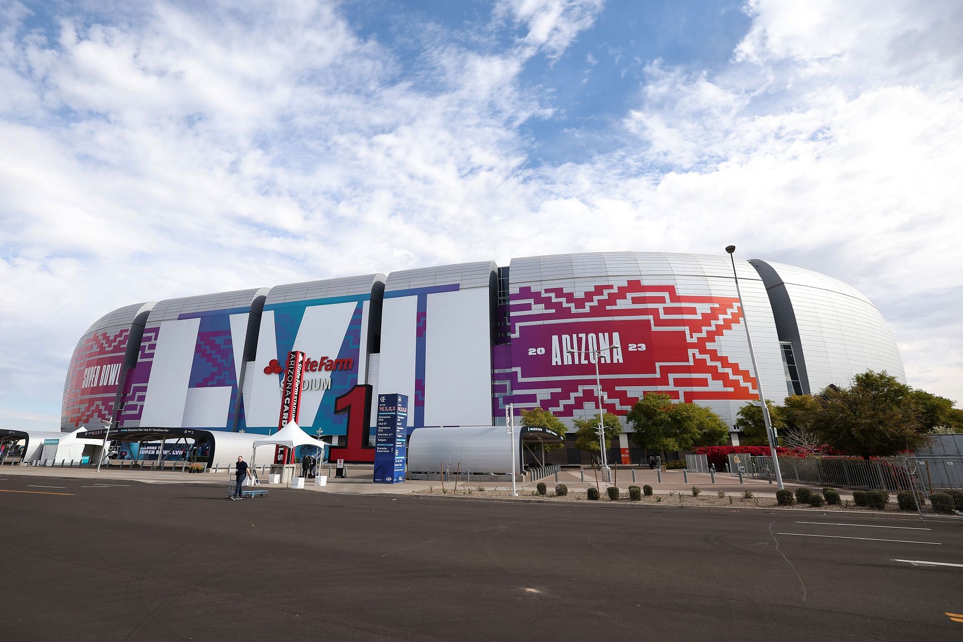 Will the roof be open at State Farm Stadium for Super Bowl 57? - DraftKings  Network