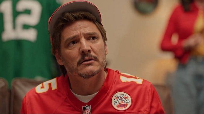 Pedro Pascal wears Kansas City Chiefs jersey in hilarious SNL skit