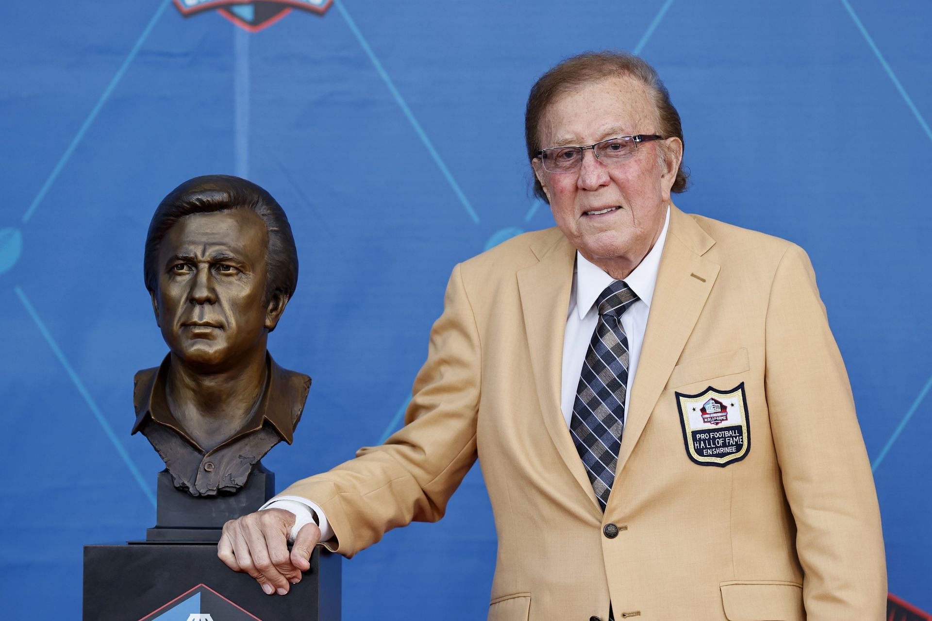NFL Hall of Fame enshrinement ceremony: Tom Flores